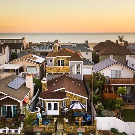 Sand Castle By Avantstay - Beach House On Balboa Peninsula W/ Patio & Hot Tub